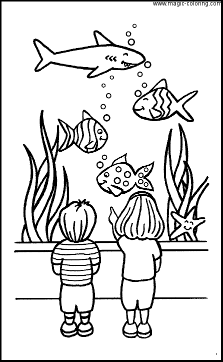 Kids in front of Aquarium